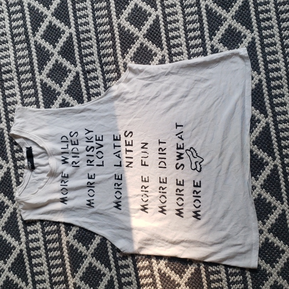 Fox tee